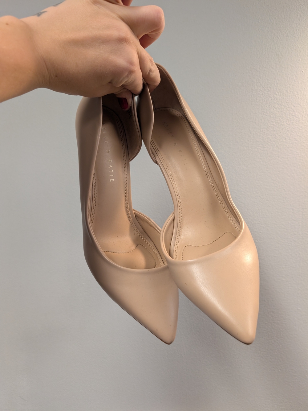 Kelly & Katie Nude Pointed Toe Pumps Driella 10